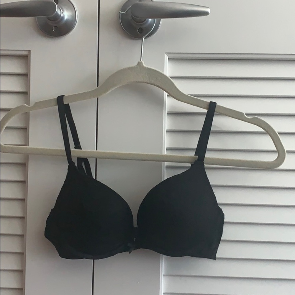 Xhilaration padded bra (32B)